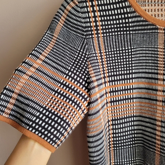 Beauty Ann Taylor Size Small Houndstooth Black & Chocolate Color Women's Sweater - Picture 6 of 9